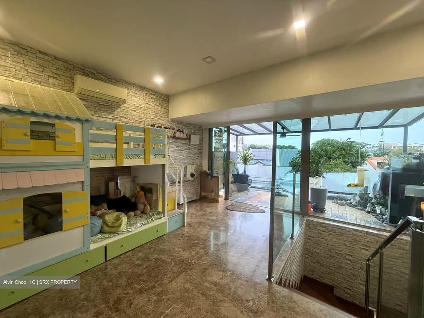 Poh Huat Road (D19), Terrace #581925501